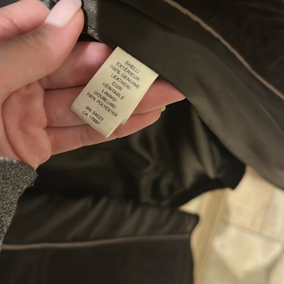 Banana Republic Men’s Suede Jacket - Picture 6 of 6